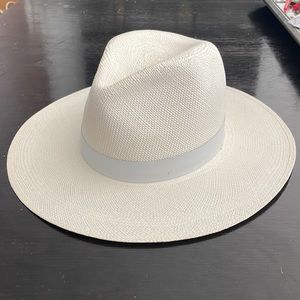 Janessa Leone medium straw ivory cream hat with white leather band